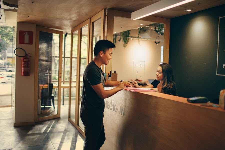 You are currently viewing Tips Memilih Hotel Agar Perjalanan Bisnis atau Liburan Lancar