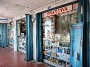 Read more about the article Pasar Cikapundung Bandung: Oase Nostalgia dan Pusat Komponen Elektronik di Jantung Bandung